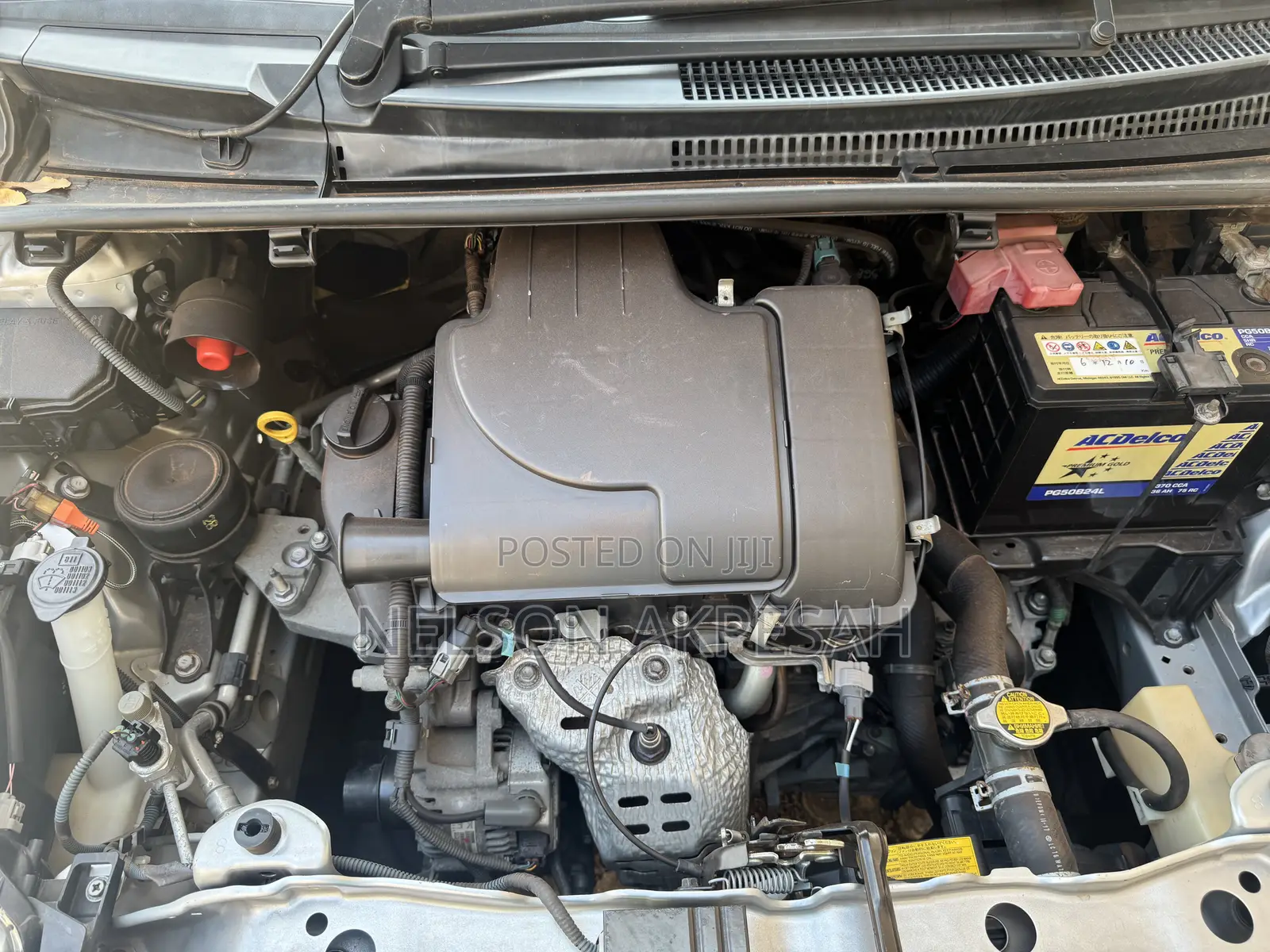 Toyota Vitz 1.0 FWD 5dr 2012 Gray
