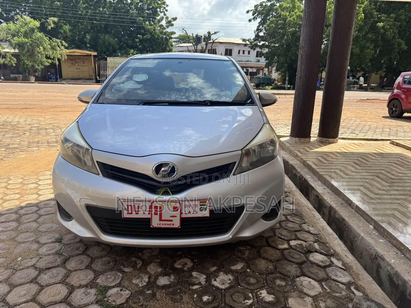 Toyota Vitz 1.0 FWD 5dr 2012 Gray