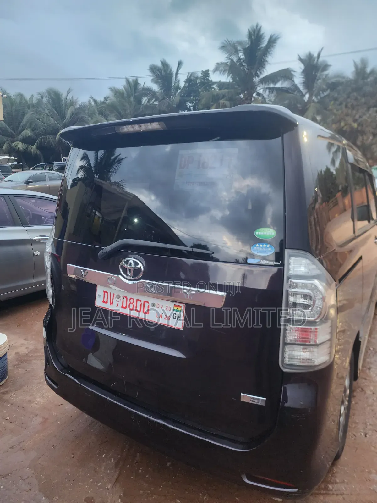 Toyota Voxy X L Edition 2WD 8-Seater 2013 Matt Black