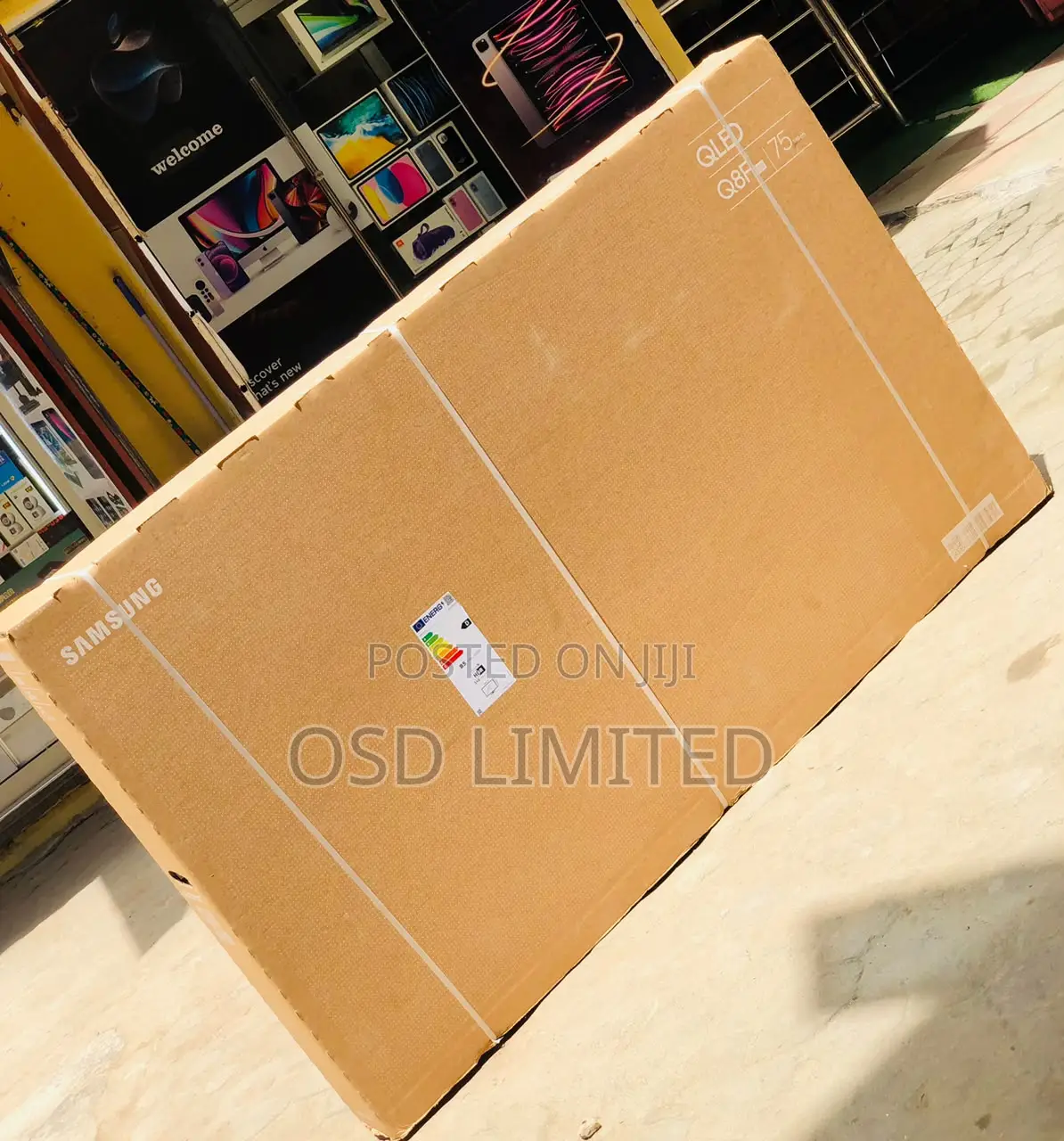 Massive Size, Masterful Clarity Samsung 75" Qled Smart TV