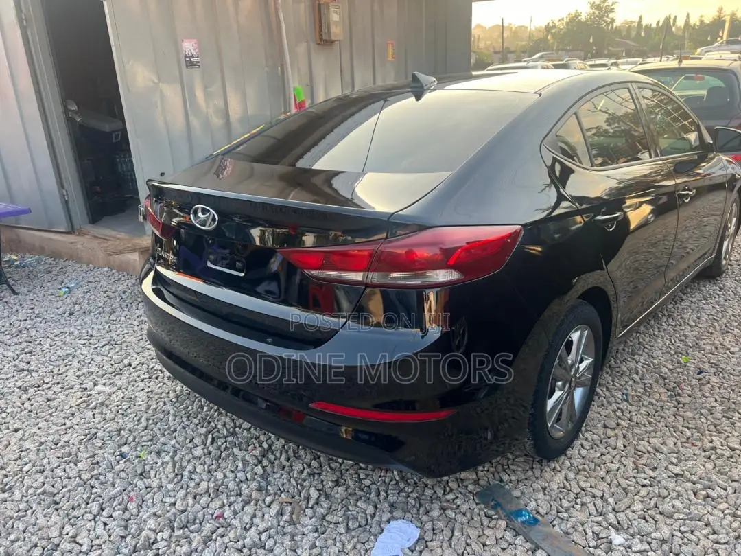 Hyundai Elantra 2018 Black