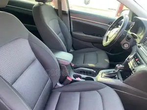 Hyundai Elantra 2018 Black