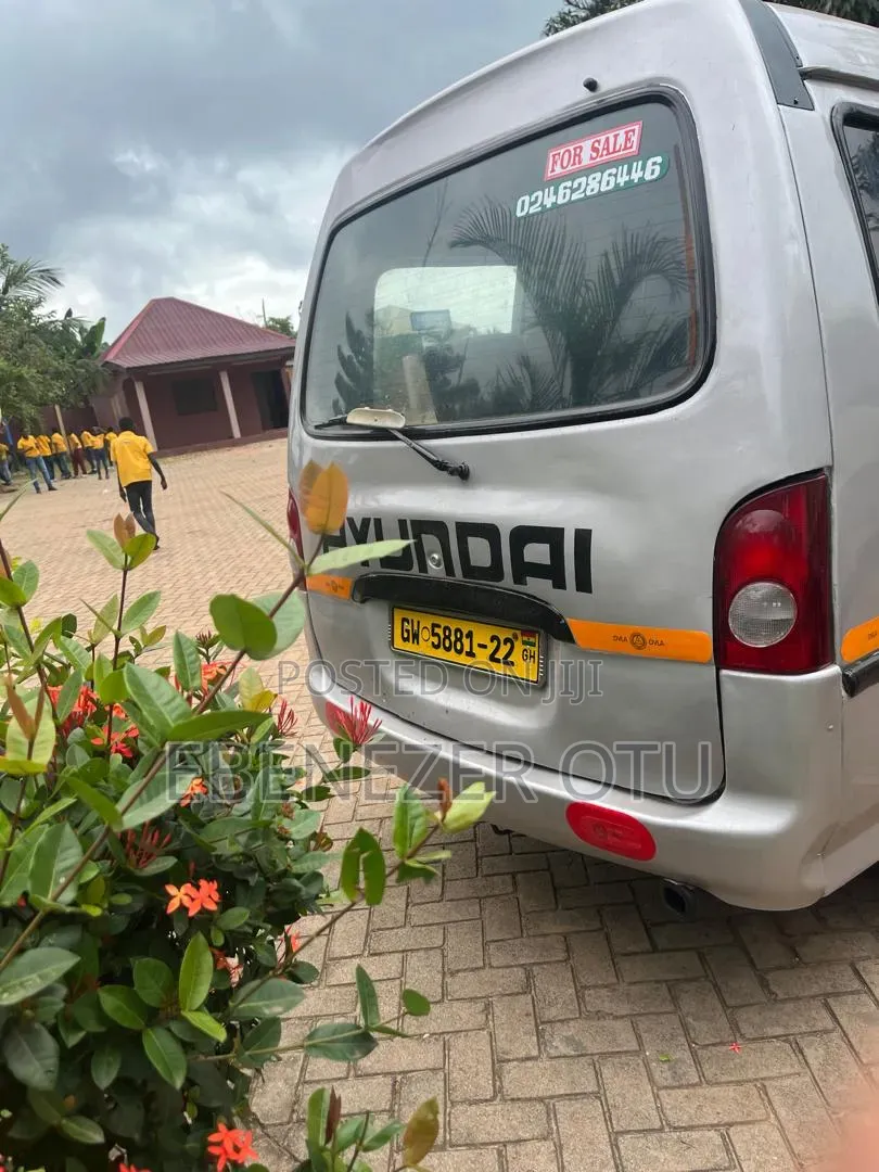 Hyundai H-100 2002 Grey