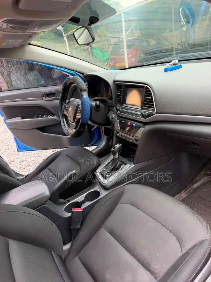 Hyundai Elantra 2018 Blue