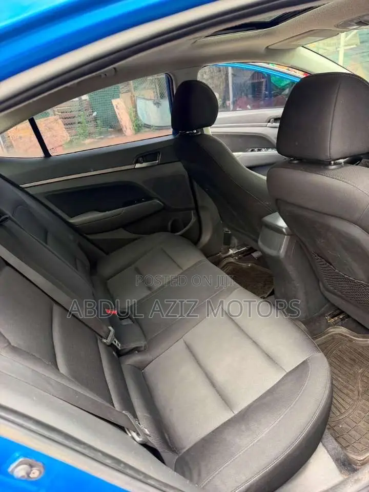 Hyundai Elantra 2018 Blue