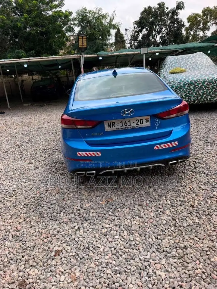 Hyundai Elantra 2018 Blue