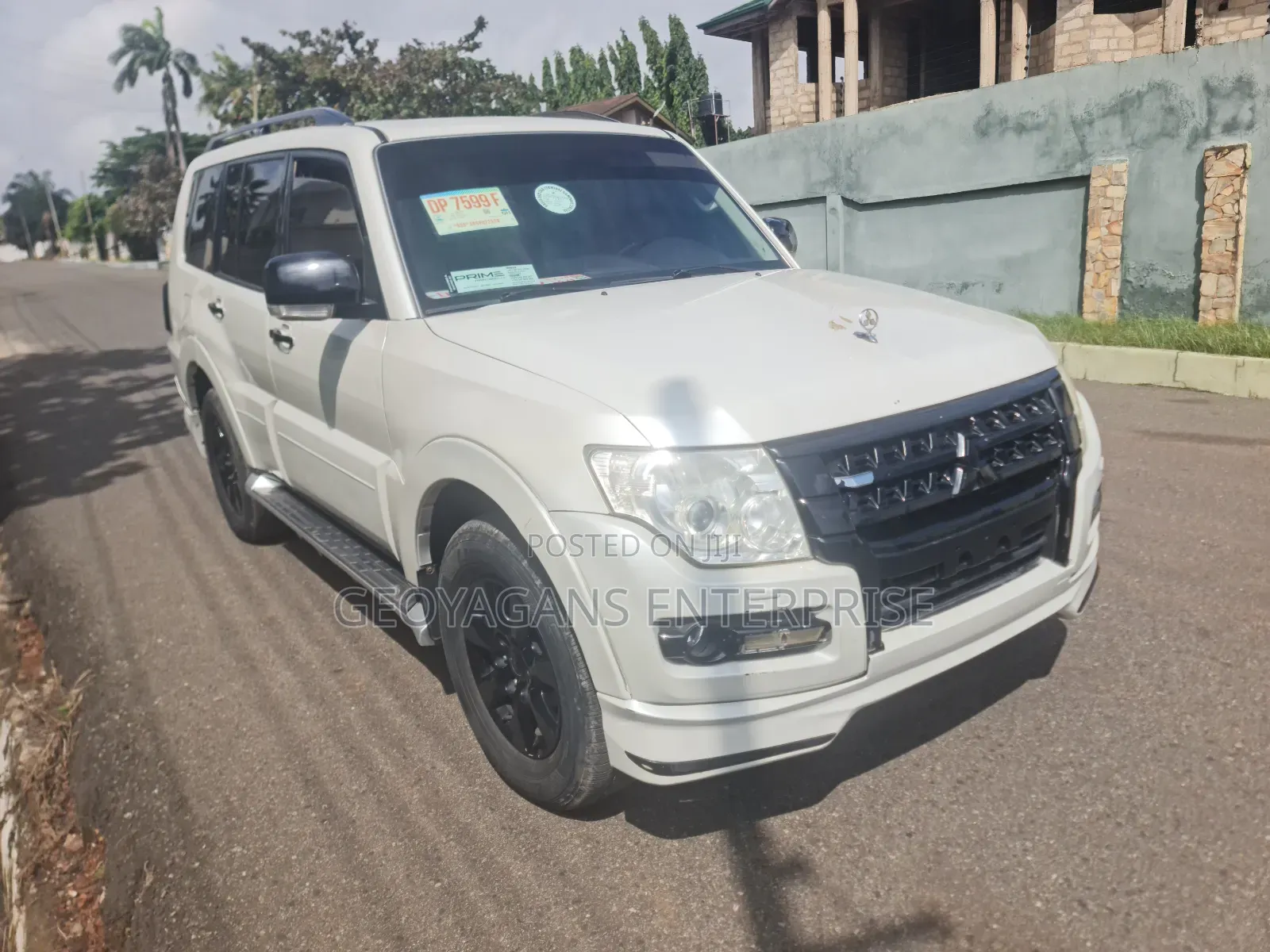 Mitsubishi Pajero 2013 White