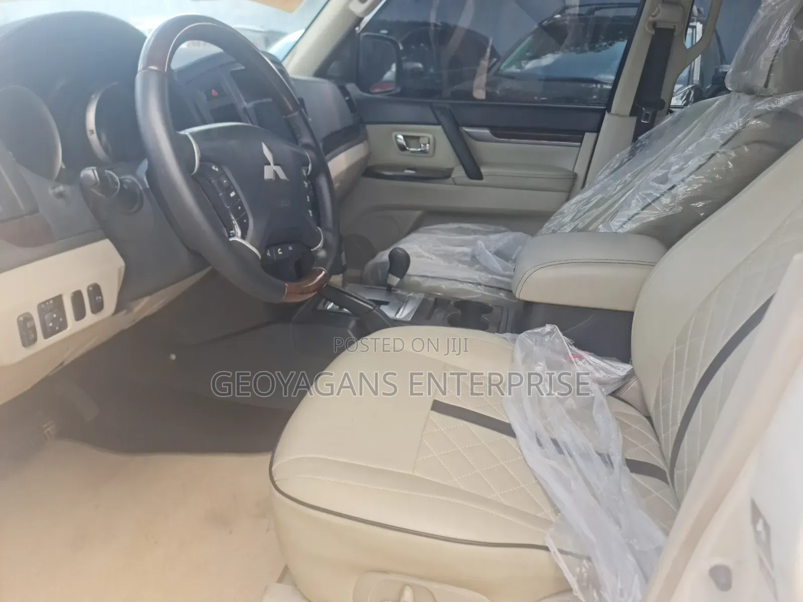 Mitsubishi Pajero 2013 White