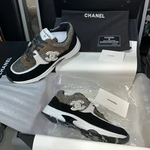 Channel Sneaker