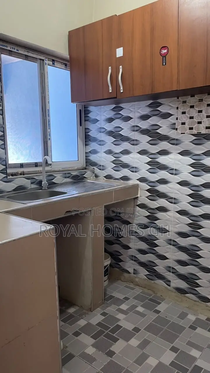 1bdrm Apartment in Royal Homes Gh, East Legon for rent