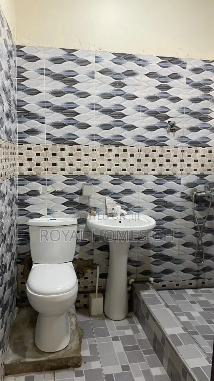 1bdrm Apartment in Royal Homes Gh, East Legon for rent