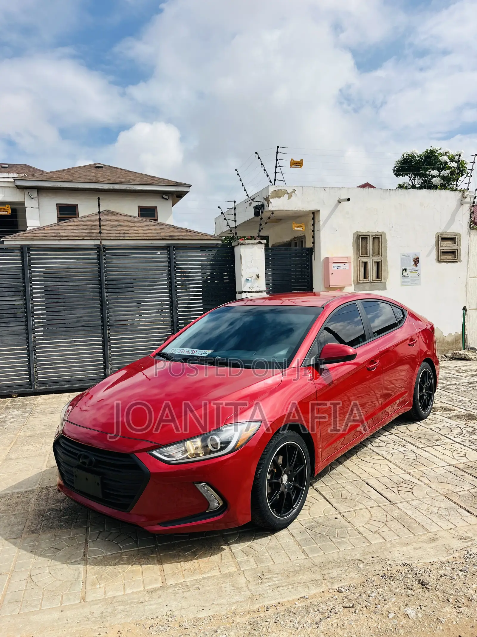Hyundai Elantra SE Sedan FWD (2.0L 4cyl 6M) 2017 Red