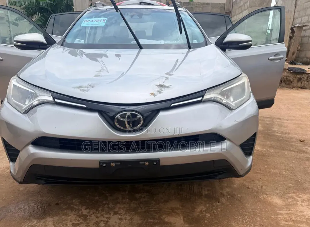 Toyota RAV4 2017 Silver