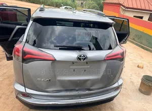 Toyota RAV4 2017 Silver