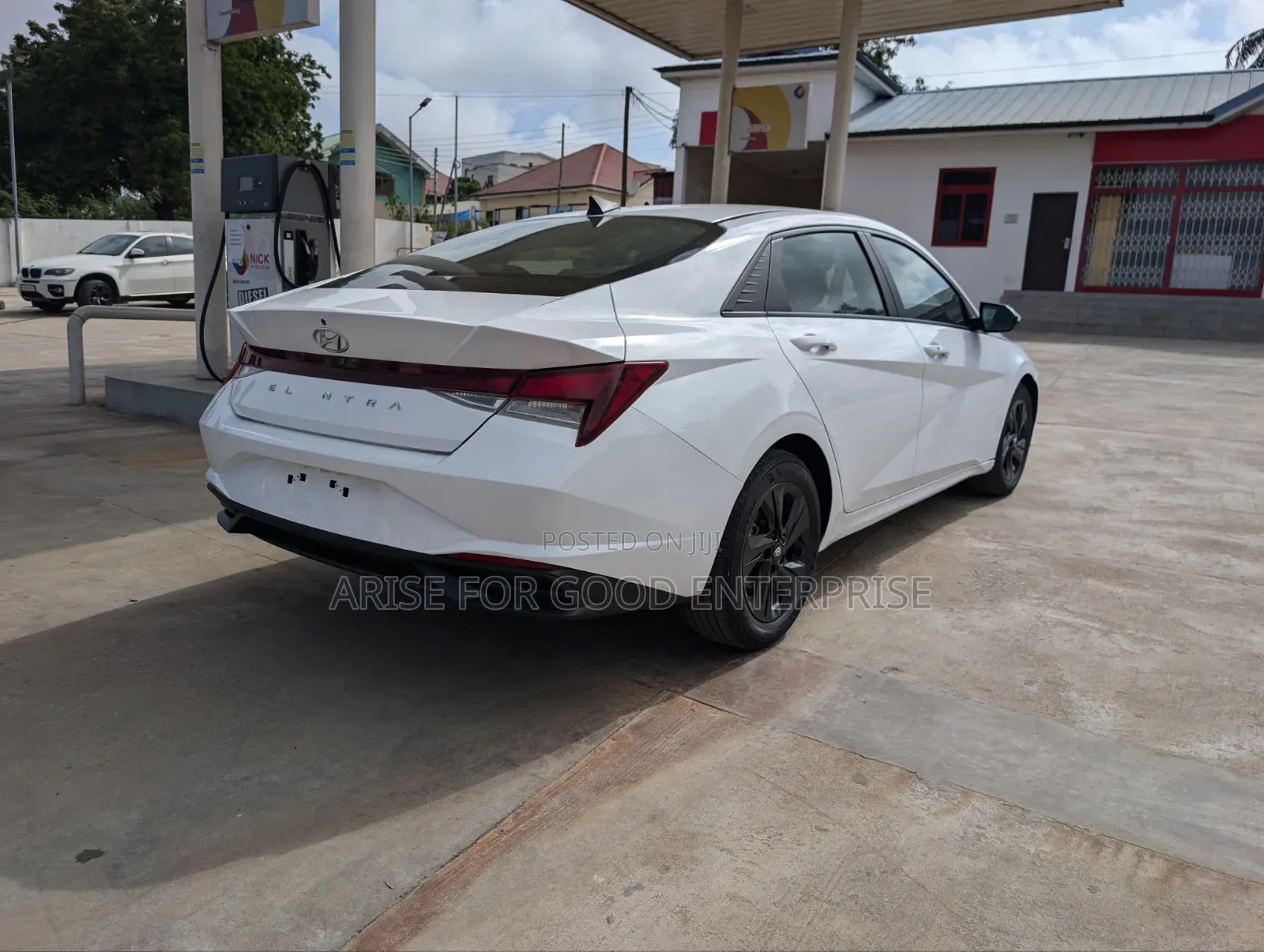 Hyundai Elantra SEL 2021 White