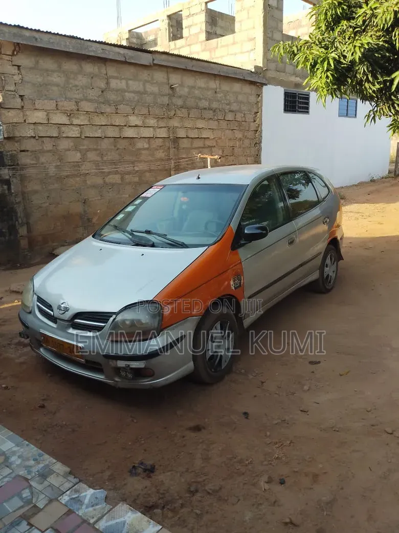 Nissan Almera 2000 Gray