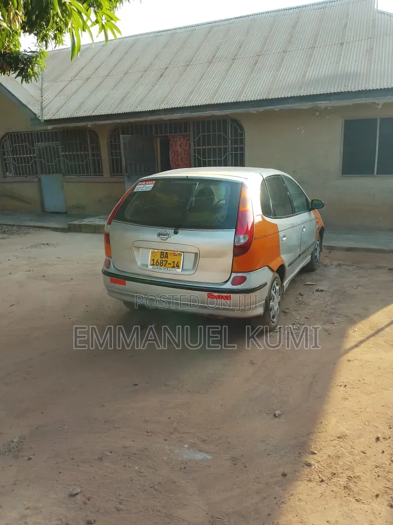 Nissan Almera 2000 Gray