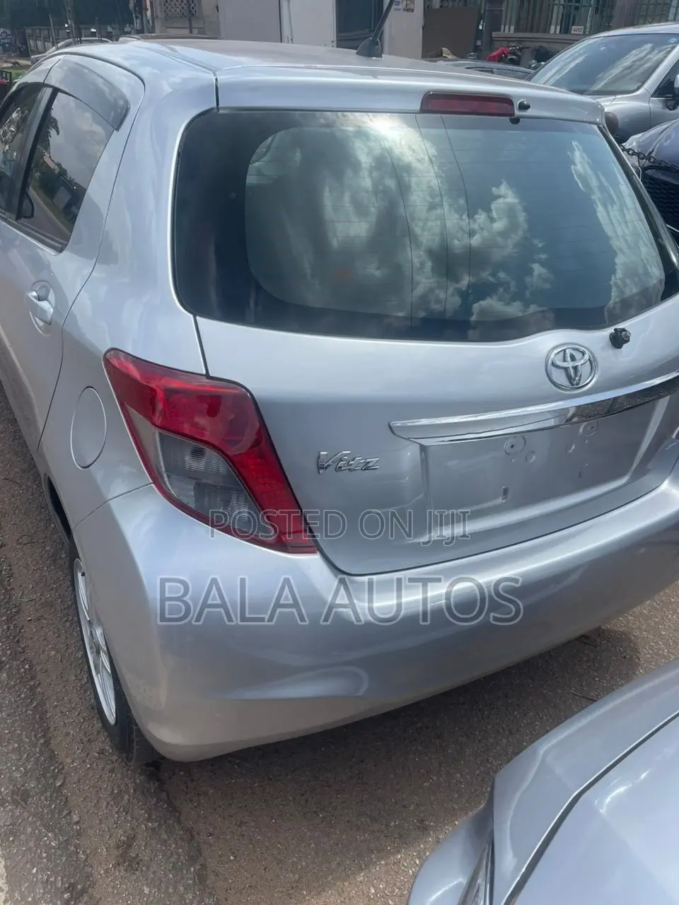 Toyota Vitz 2012 Silver