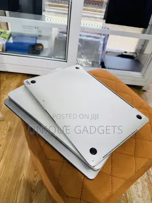 Laptop Apple MacBook Pro 2018 8GB Intel Core i5 SSD 256GB