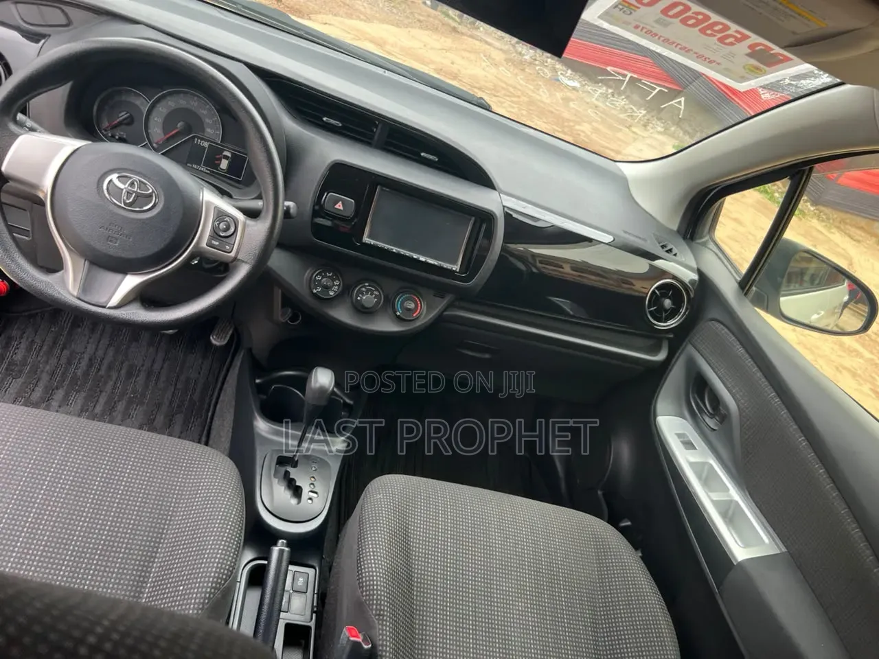 Toyota Vitz 2015 White