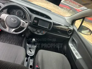 Toyota Vitz 2015 White