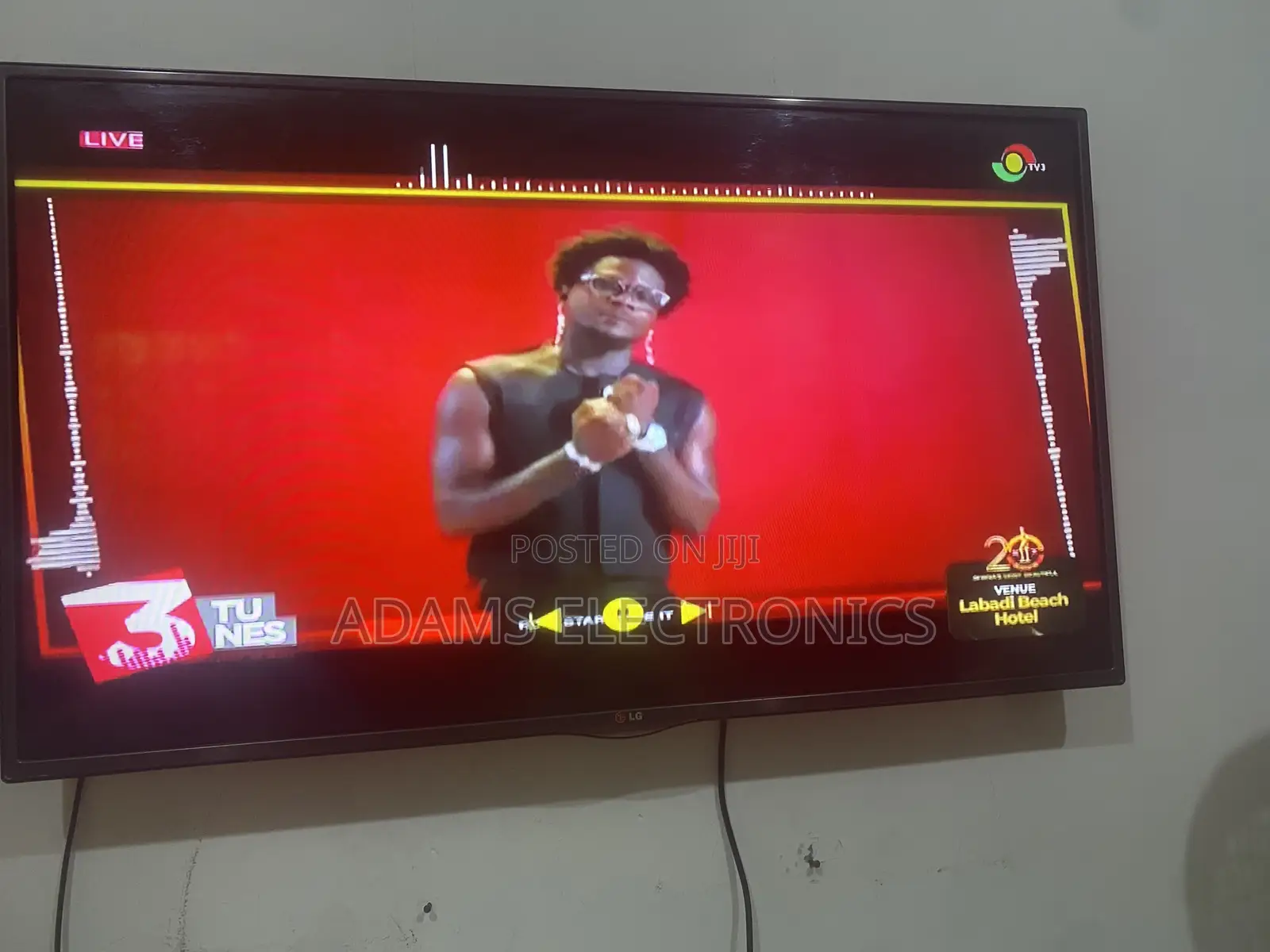 A Very Nice Home Used 32 Inche Digital Satellite and T2 LG TV for Sale