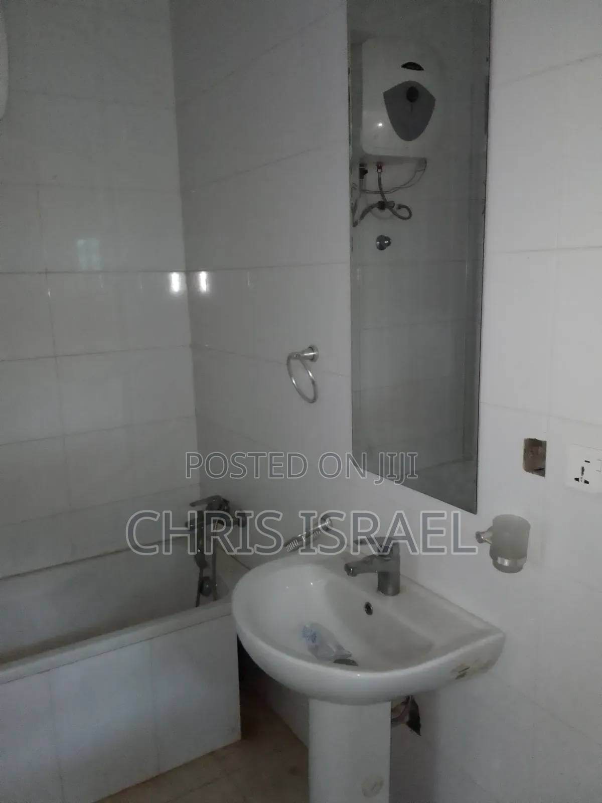 4bdrm House in Oyibi Estate Malejor for rent