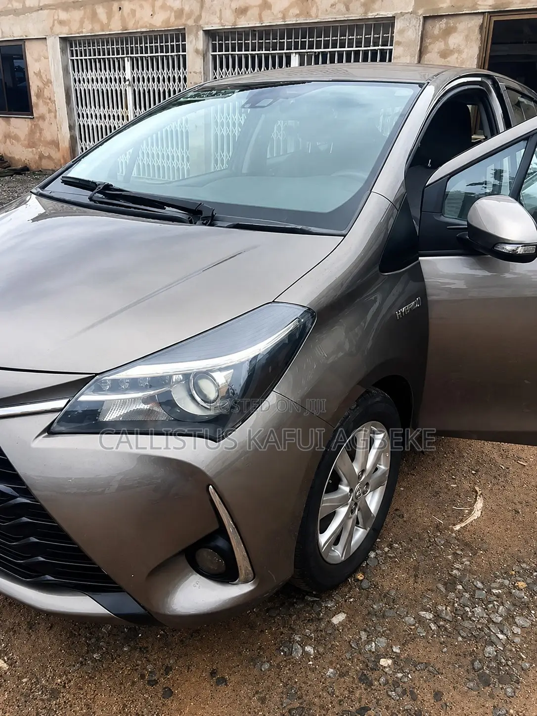Toyota Yaris 2017 Gold