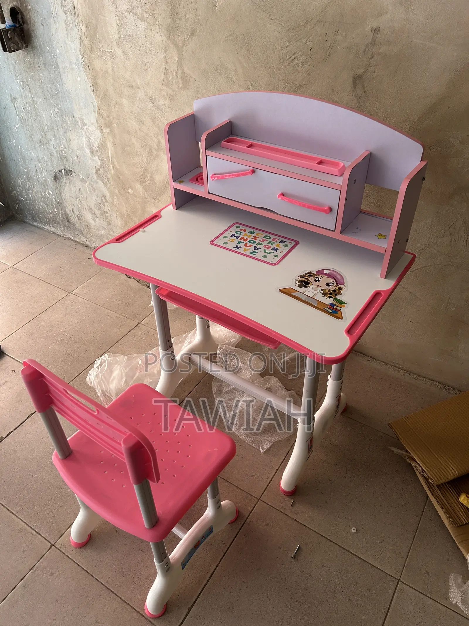 Children Table and Chairs
