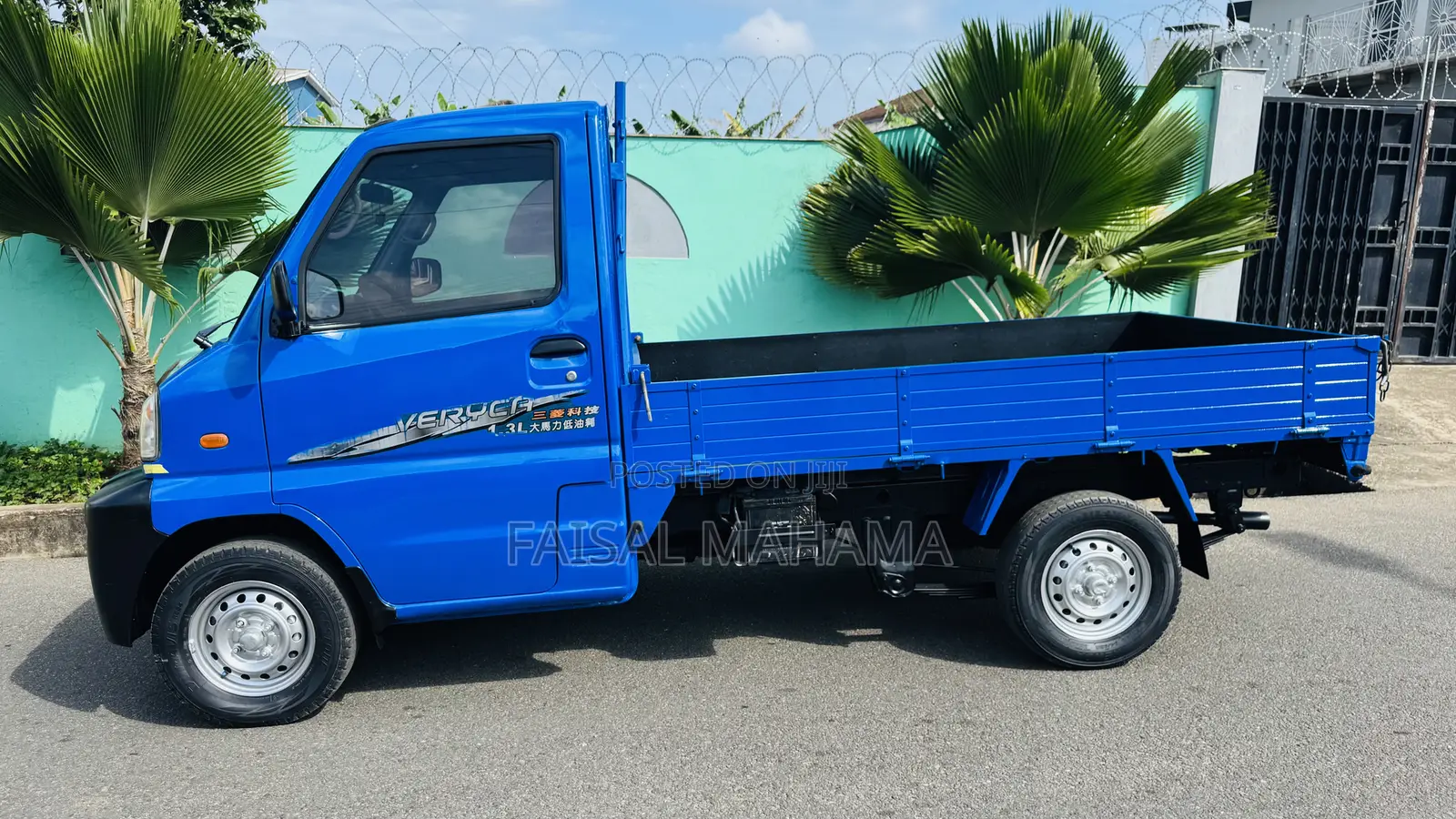 Daihatsu Hijet Cargo 2010 Clean, Spacious & Fuel Efficient