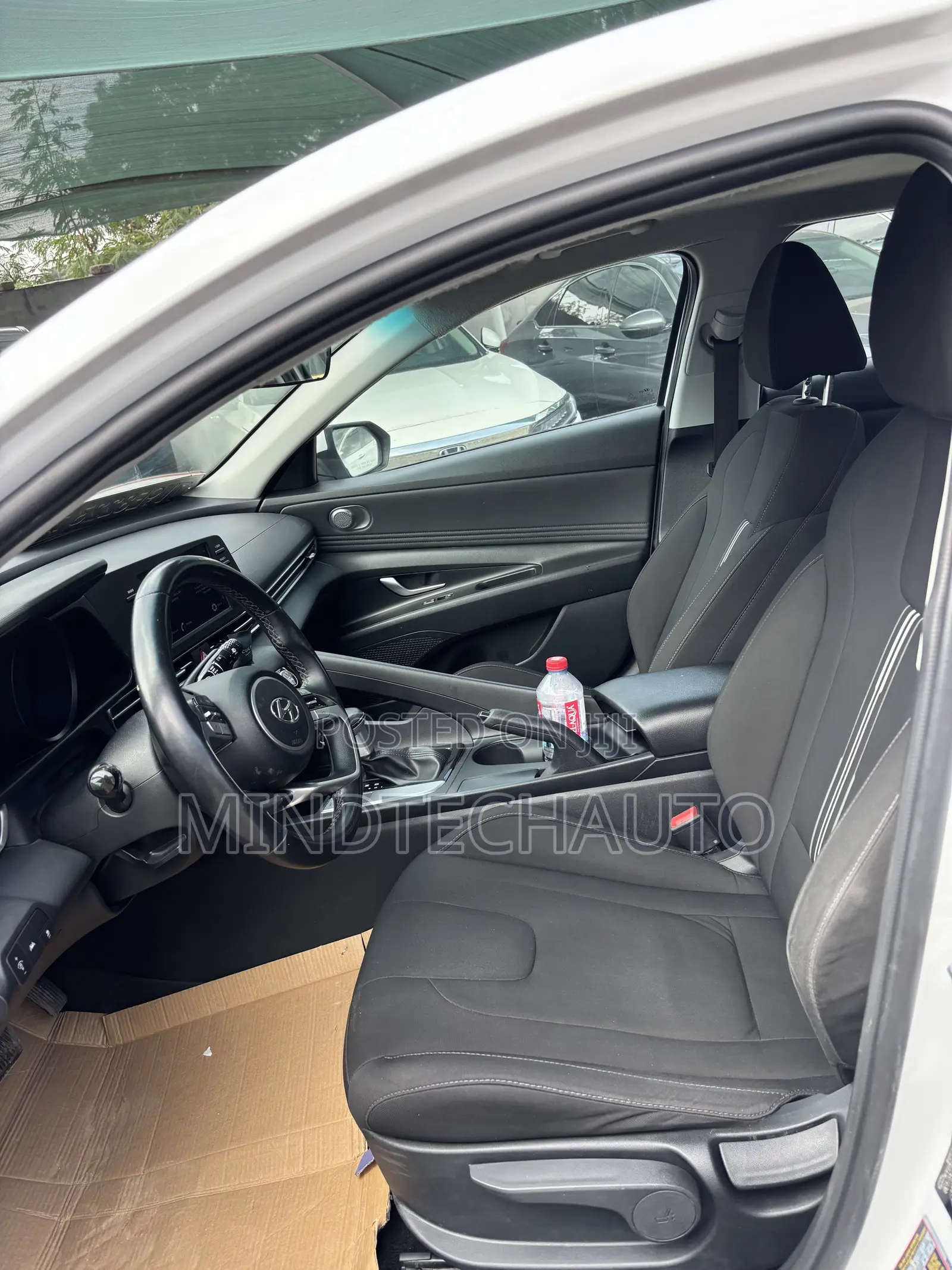 Hyundai Elantra Limited 2021 White