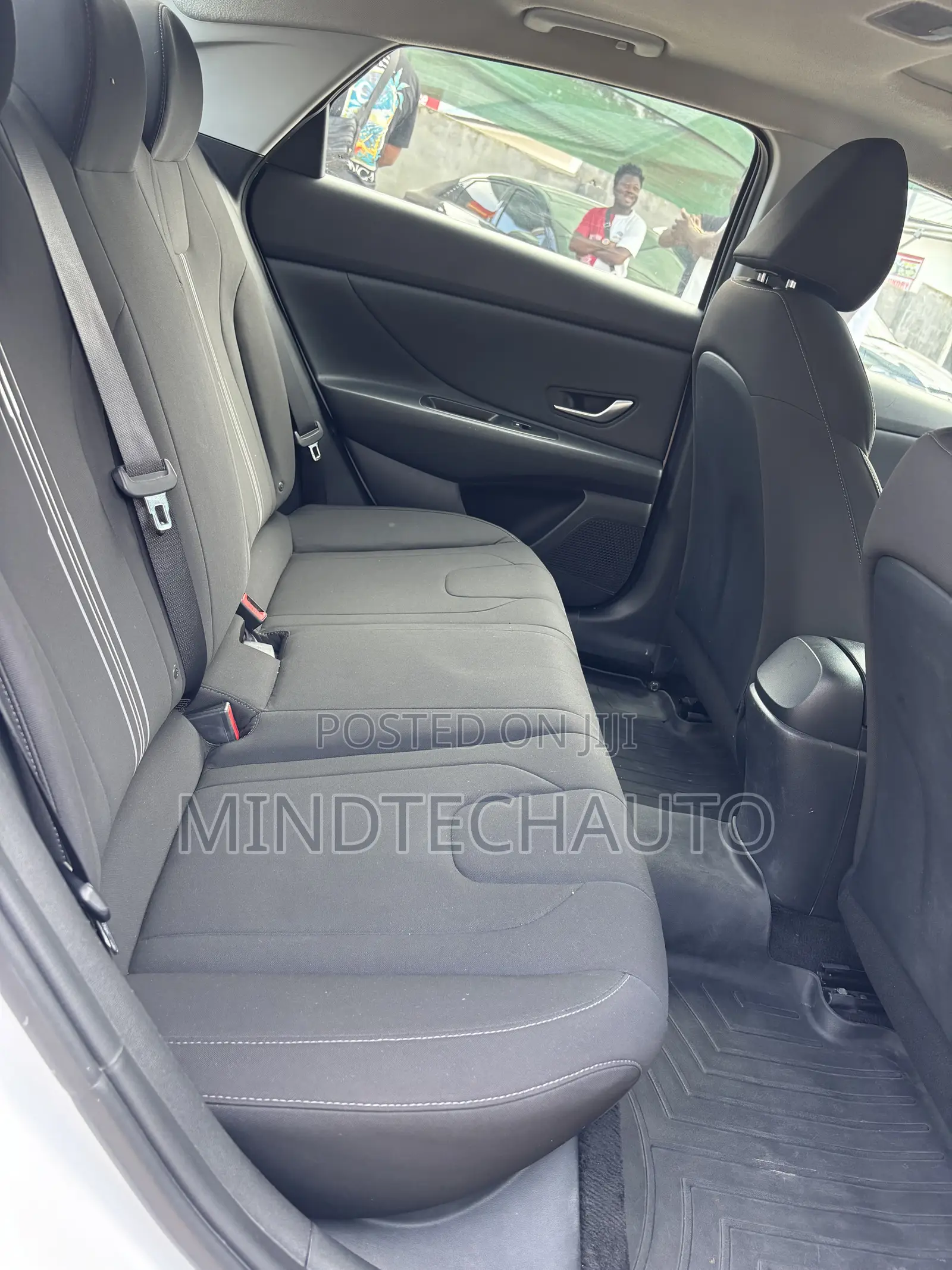 Hyundai Elantra Limited 2021 White