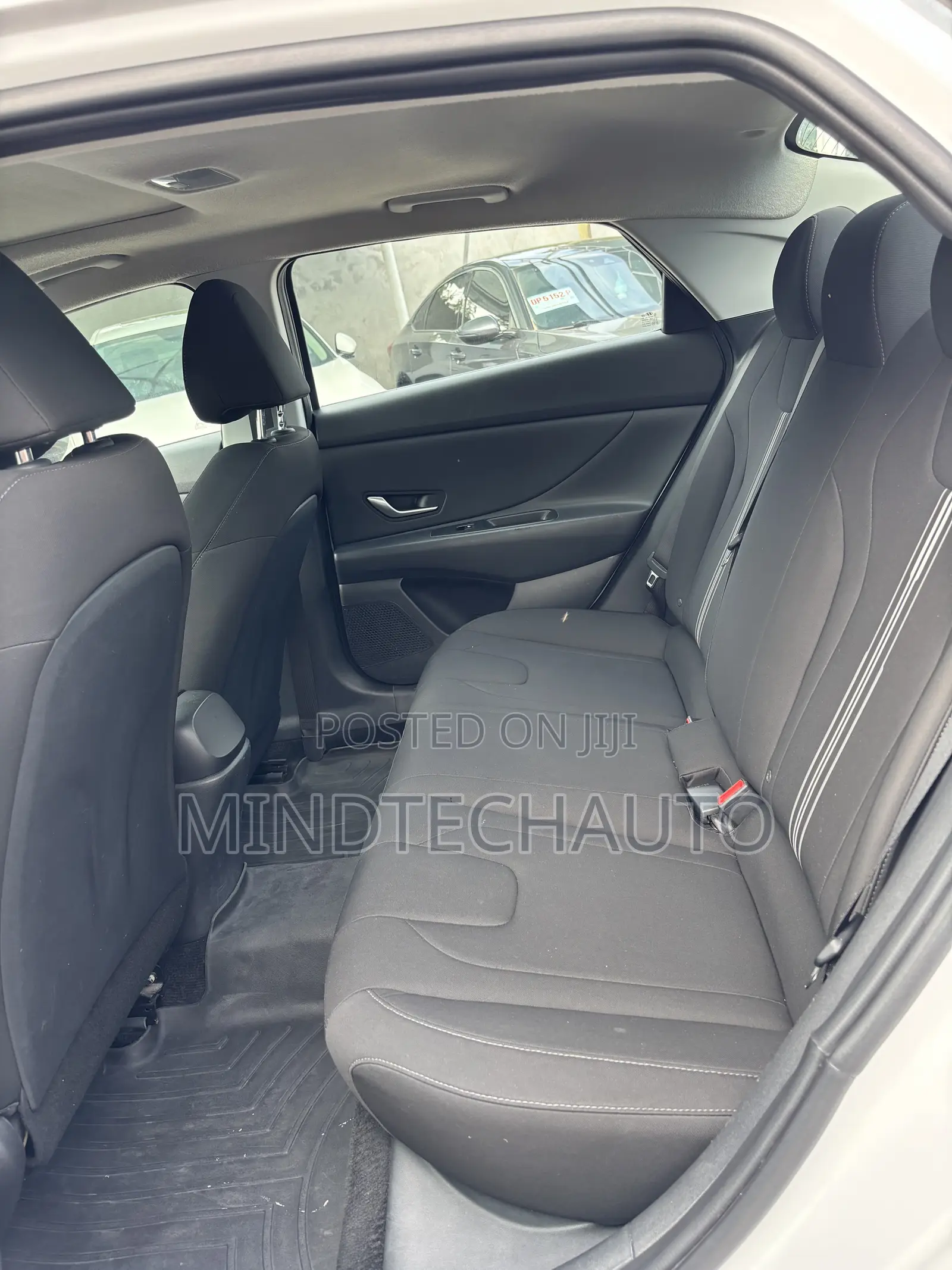 Hyundai Elantra Limited 2021 White