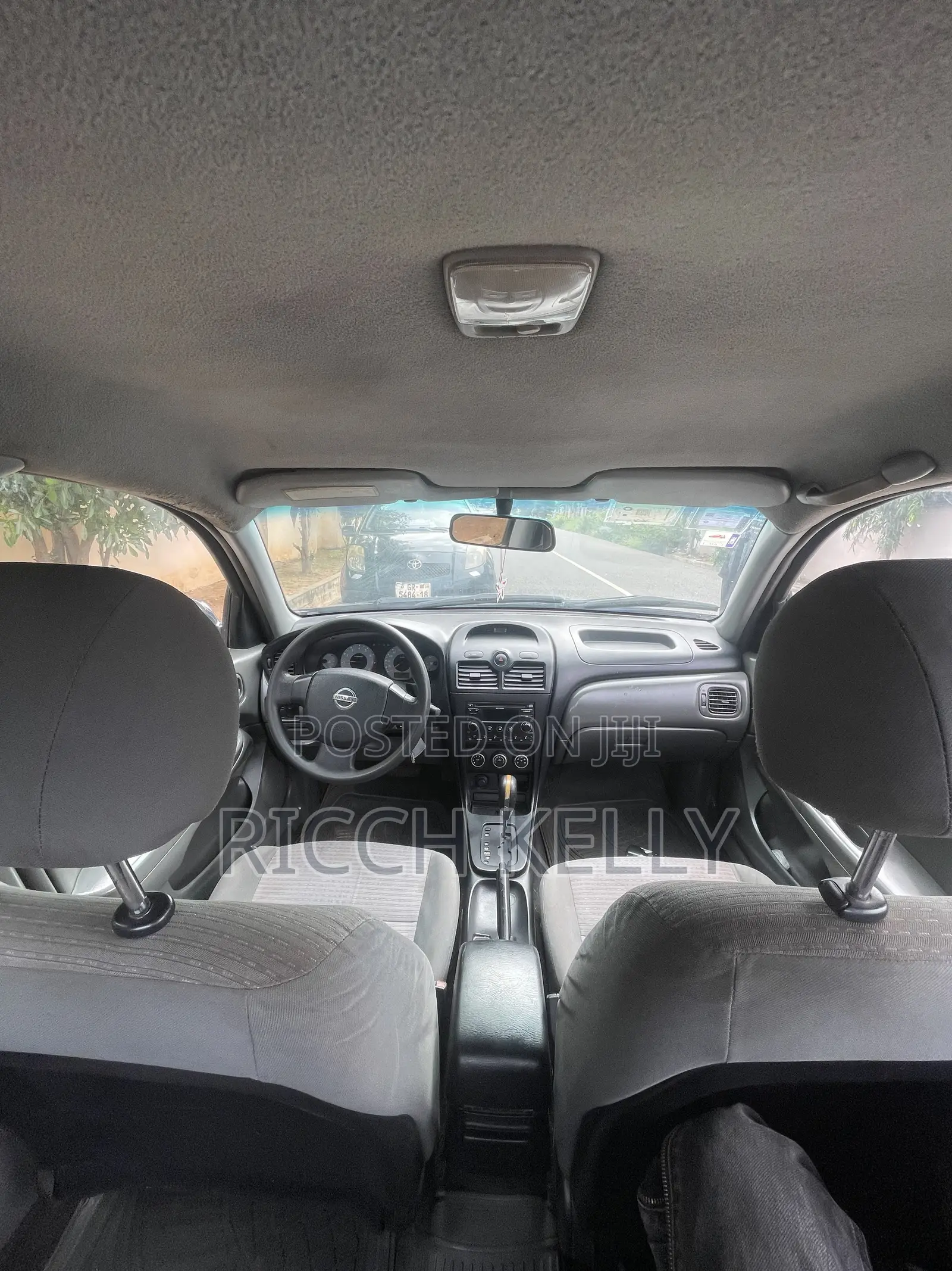 Nissan Sunny 2012 Black