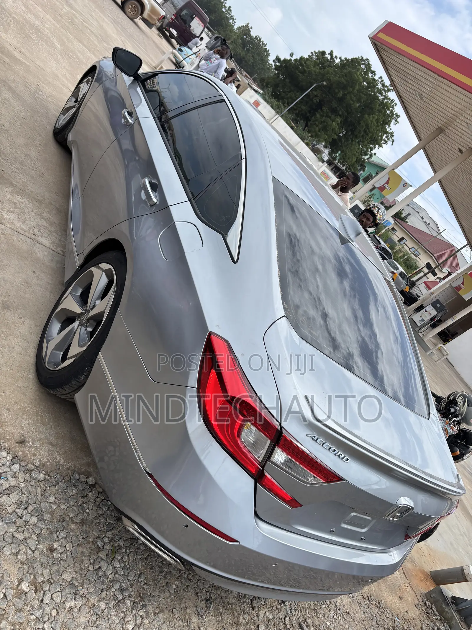 Honda Accord Touring 2.0T 2020 Silver