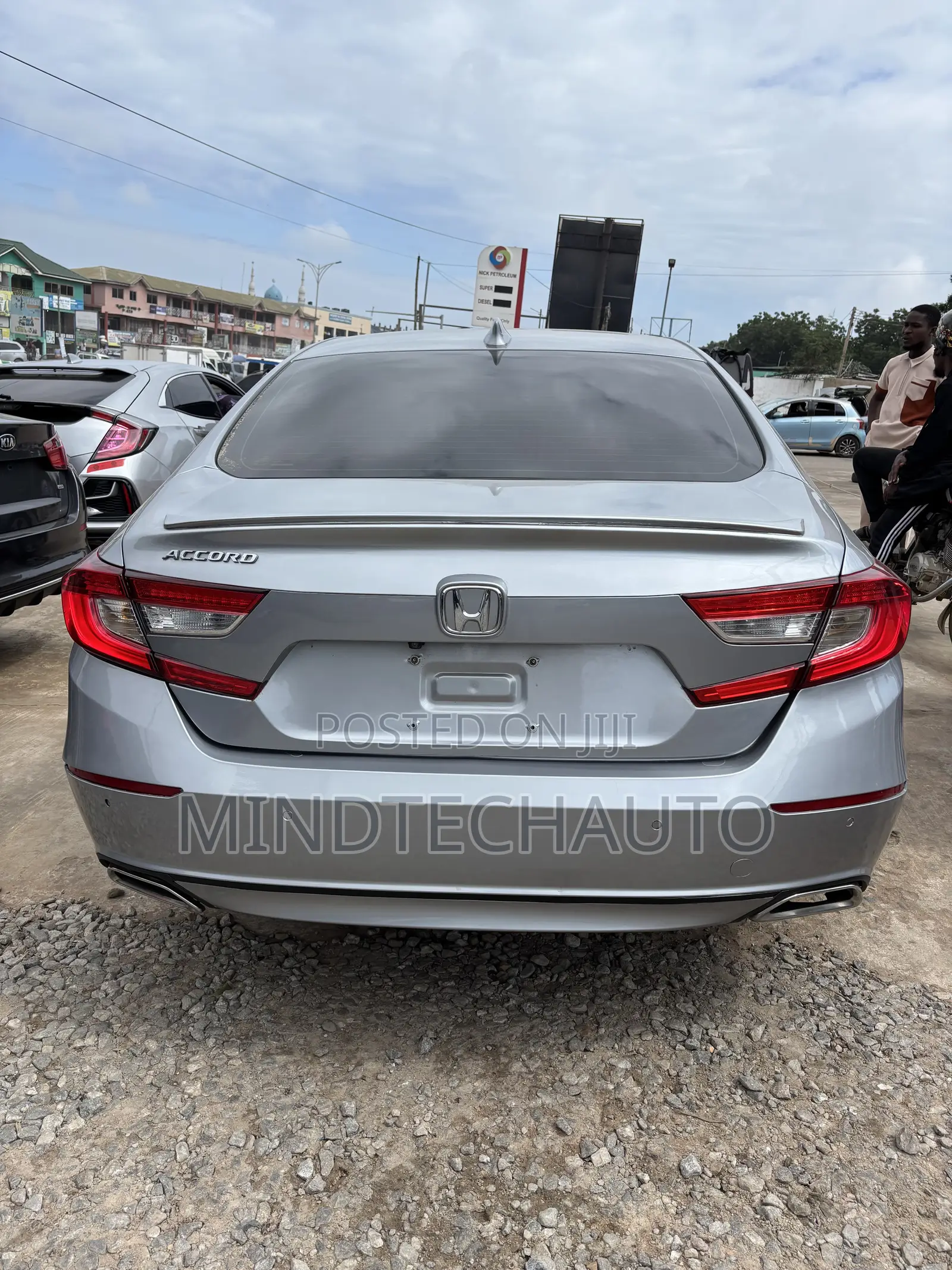 Honda Accord Touring 2.0T 2020 Silver