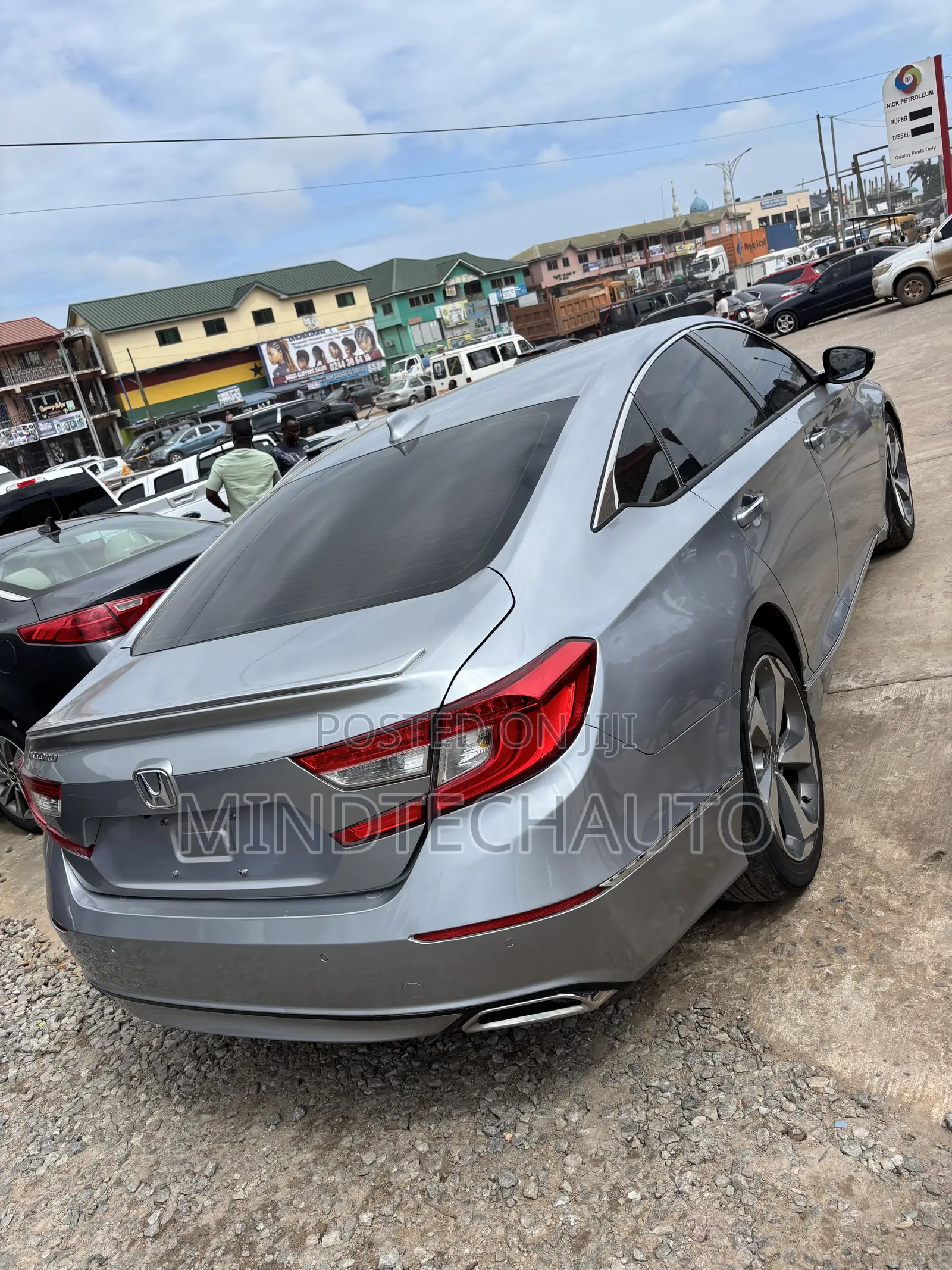 Honda Accord Touring 2.0T 2020 Silver