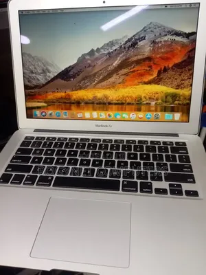 Laptop Apple MacBook Air 2011 2GB Intel Core i5 SSD 128GB