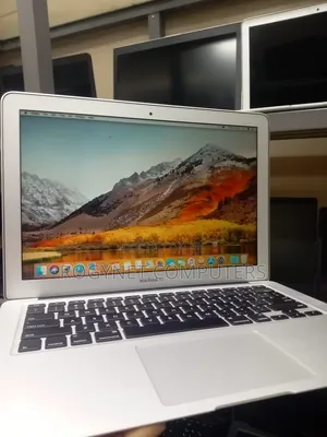 Laptop Apple MacBook Air 2011 2GB Intel Core i5 SSD 128GB