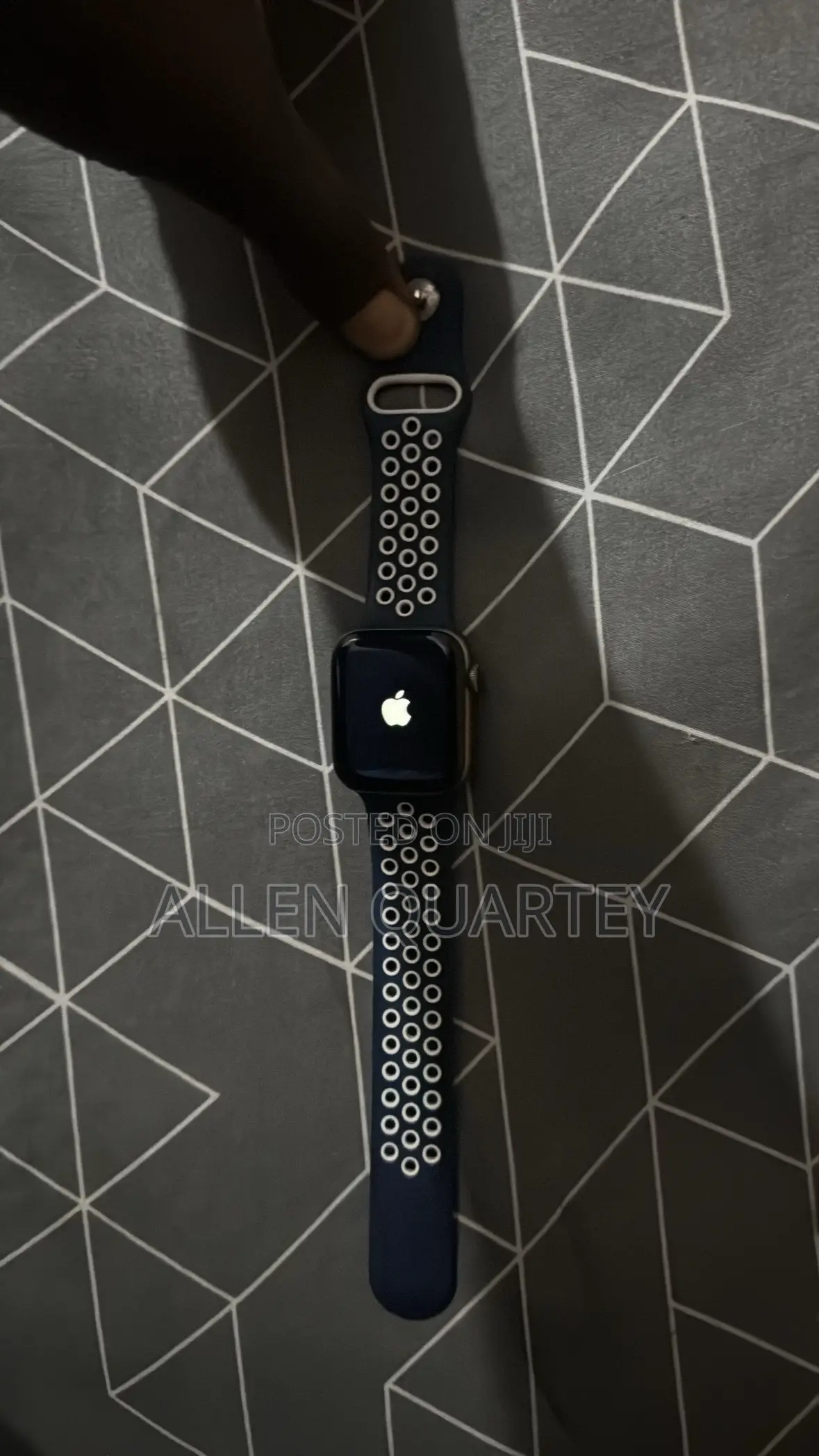 Apple Series5 44mm Cellular + GPS