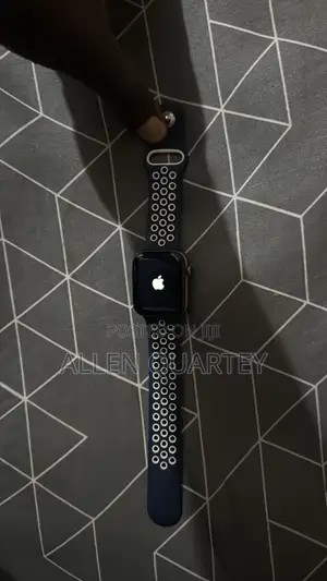 Apple Series5 44mm Cellular + GPS