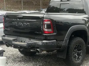 RAM 1500 2022 Black