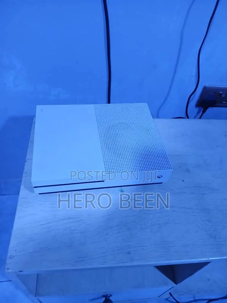 Xbox One S