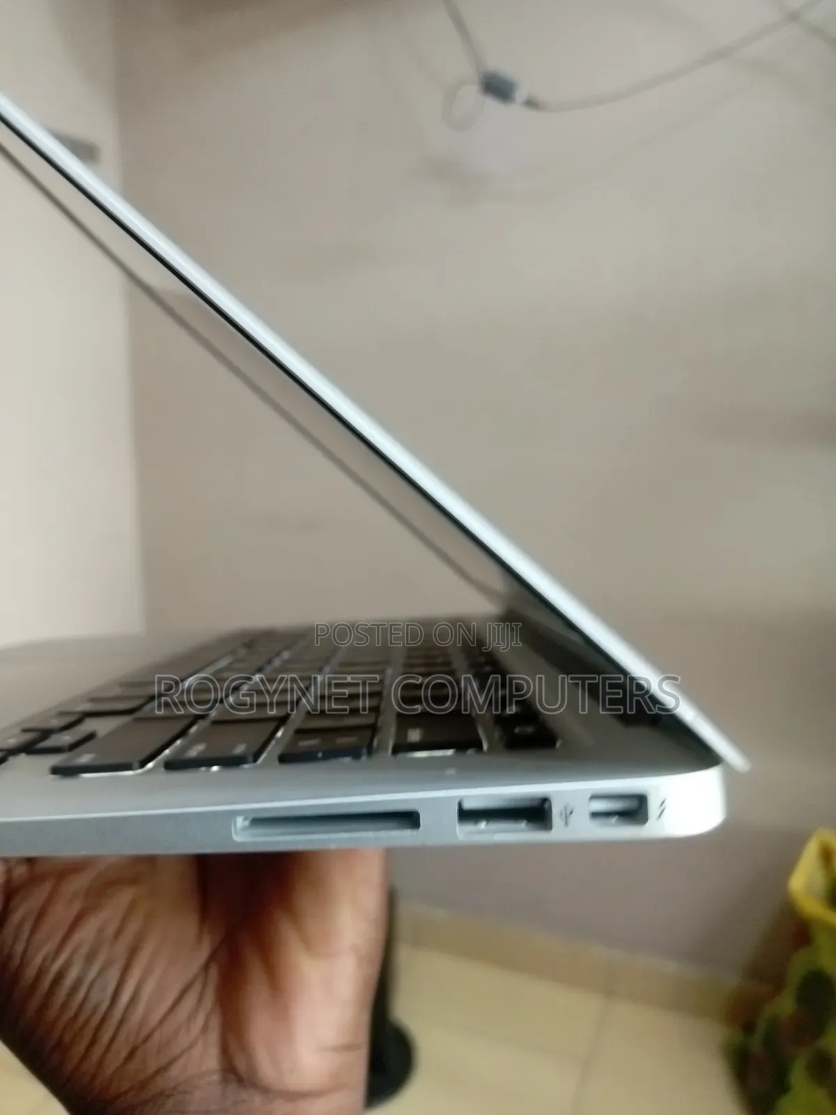 Laptop Apple MacBook Air 2011 2GB Intel Core i5 SSD 128GB