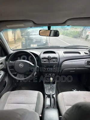 Nissan Sunny 2012 Blue