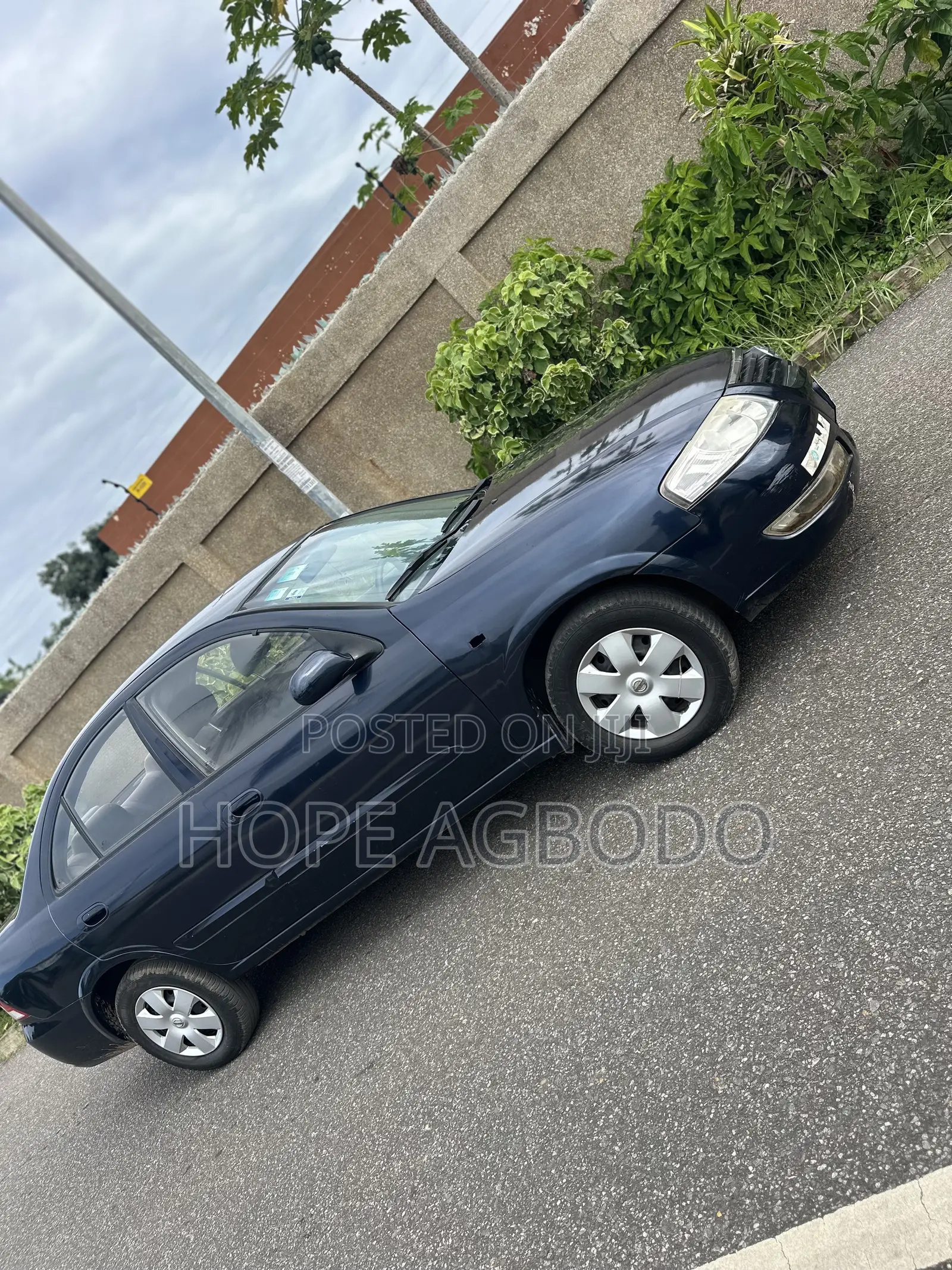 Nissan Sunny 2012 Blue