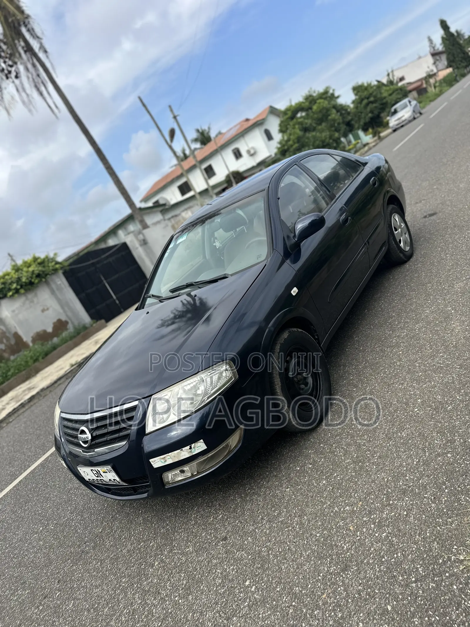 Nissan Sunny 2012 Blue