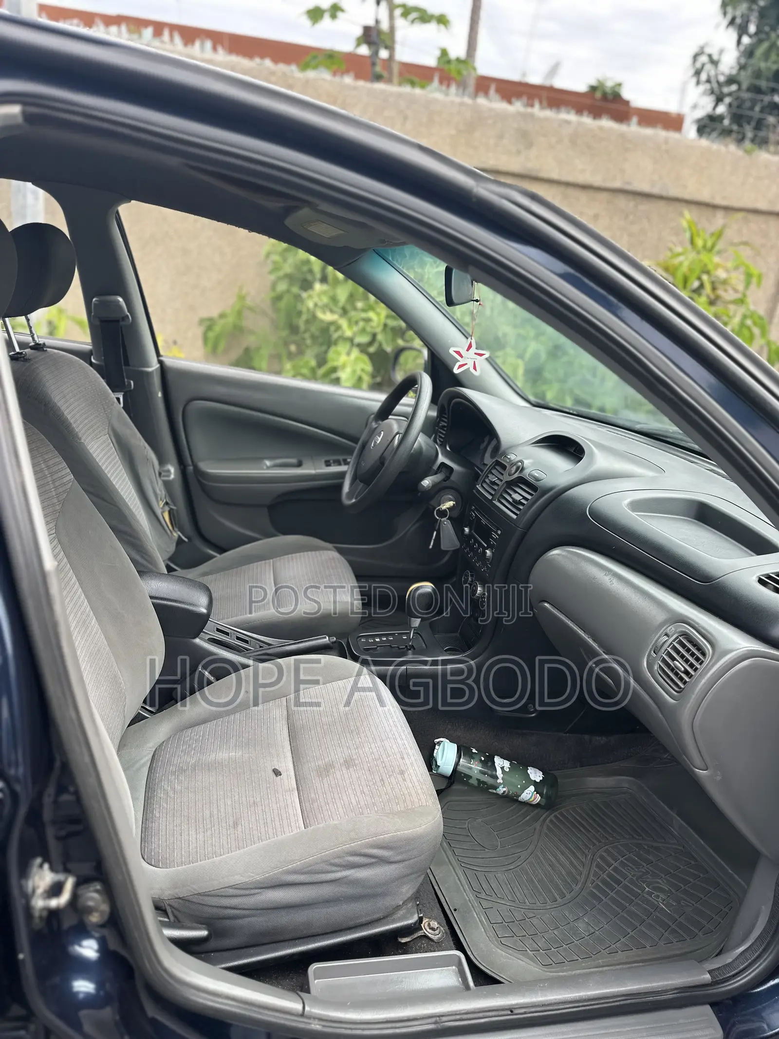 Nissan Sunny 2012 Blue
