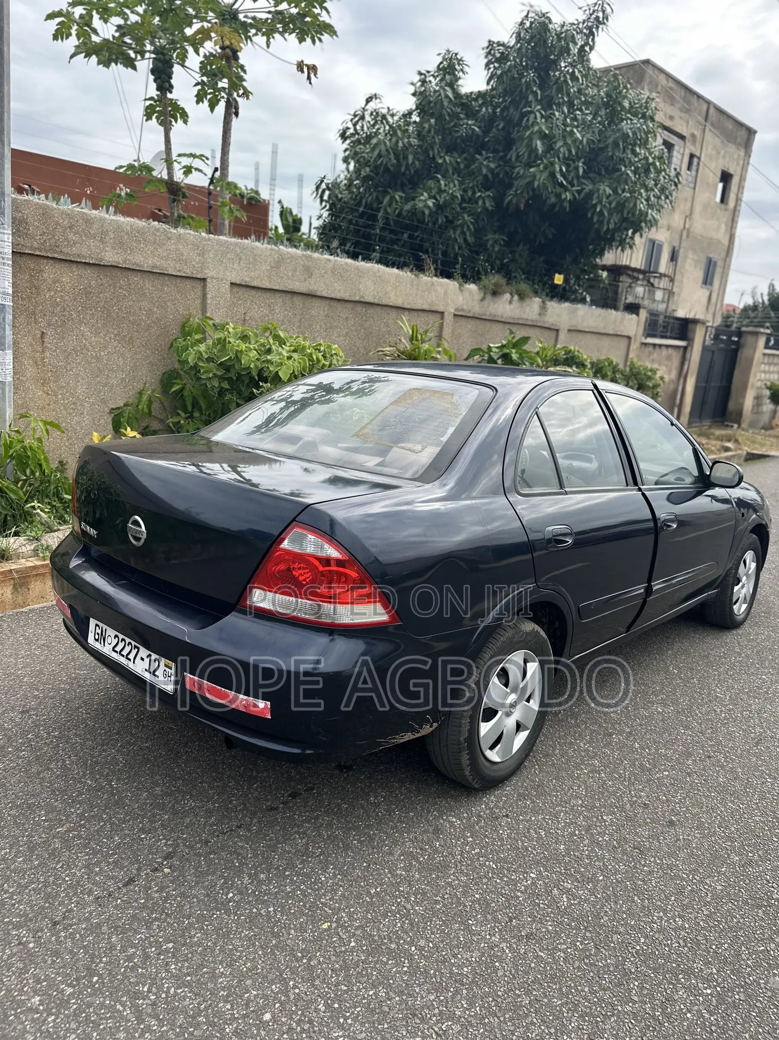 Nissan Sunny 2012 Blue