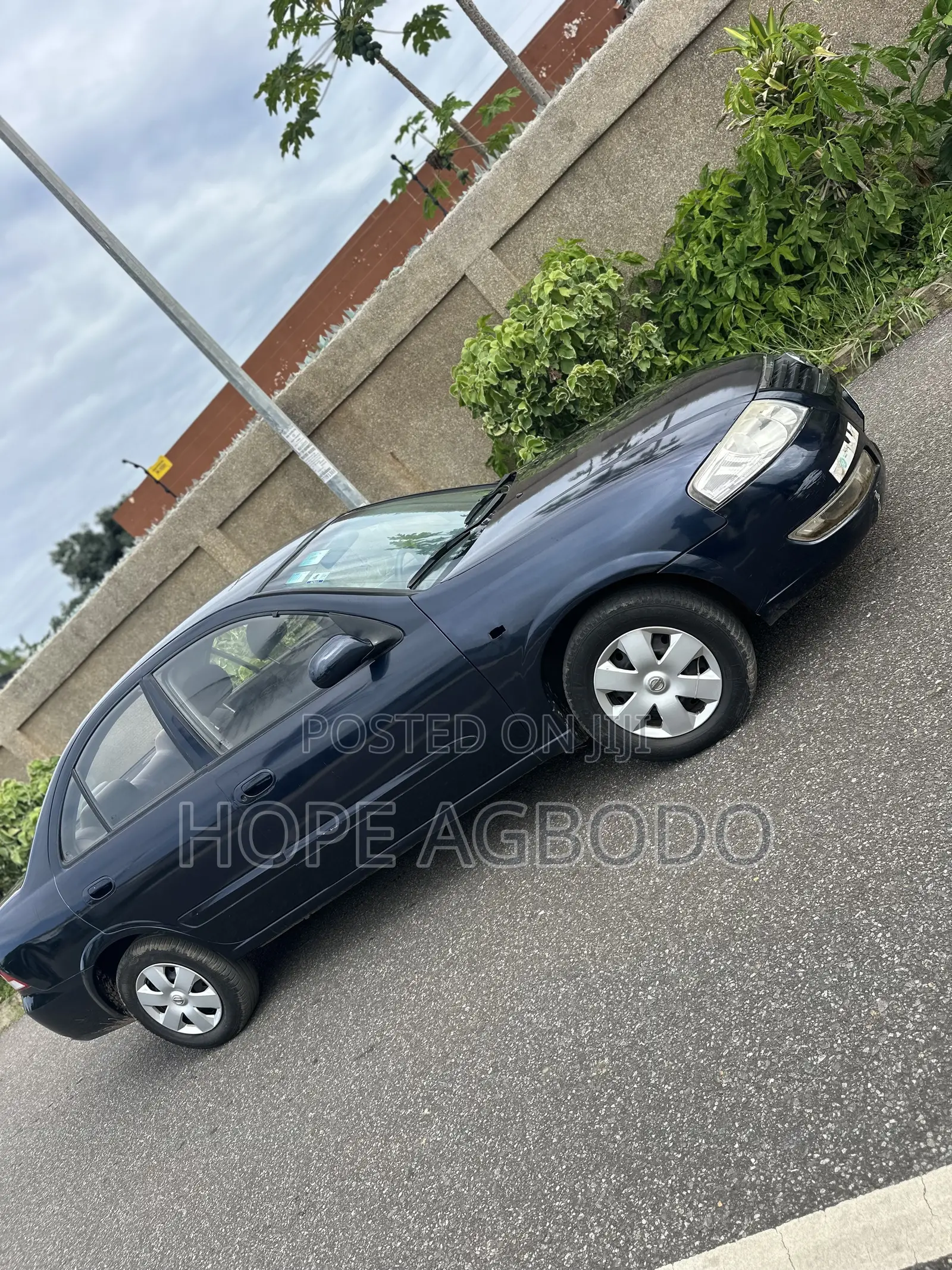 Nissan Sunny 2012 Blue